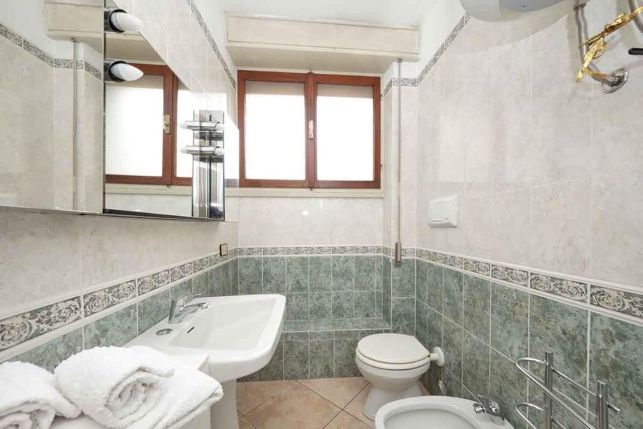 דסנזאנו דל גארדה Appartamento Floriana מראה חיצוני תמונה